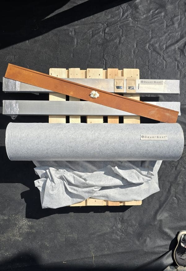 XXL DauerBeet® 12cm Corten SET – 30 m + 50 m² Unkrautvlies 120 g
